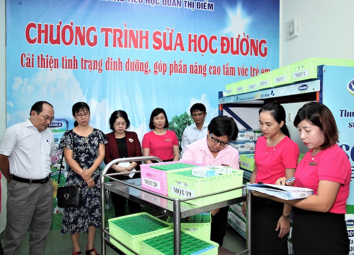 Công[-]bố[-]triển[-]khai[-]chương[-]trình[-]Sữa[-]học[-]đường[-]trên[-]địa[-]bàn[-]TP.[-]Hồ[-]Chí[-]Minh